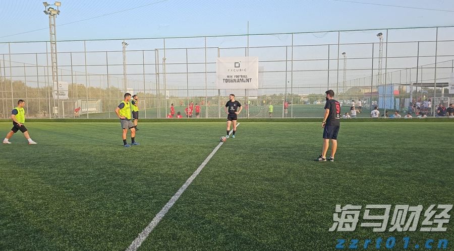 财报前瞻 | 市场悲观预期错位 超微电脑(SMCI.US)有望续写AI逆袭?